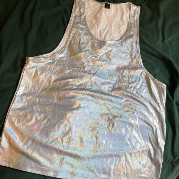 Metallic tank top - Picture 1 of 3